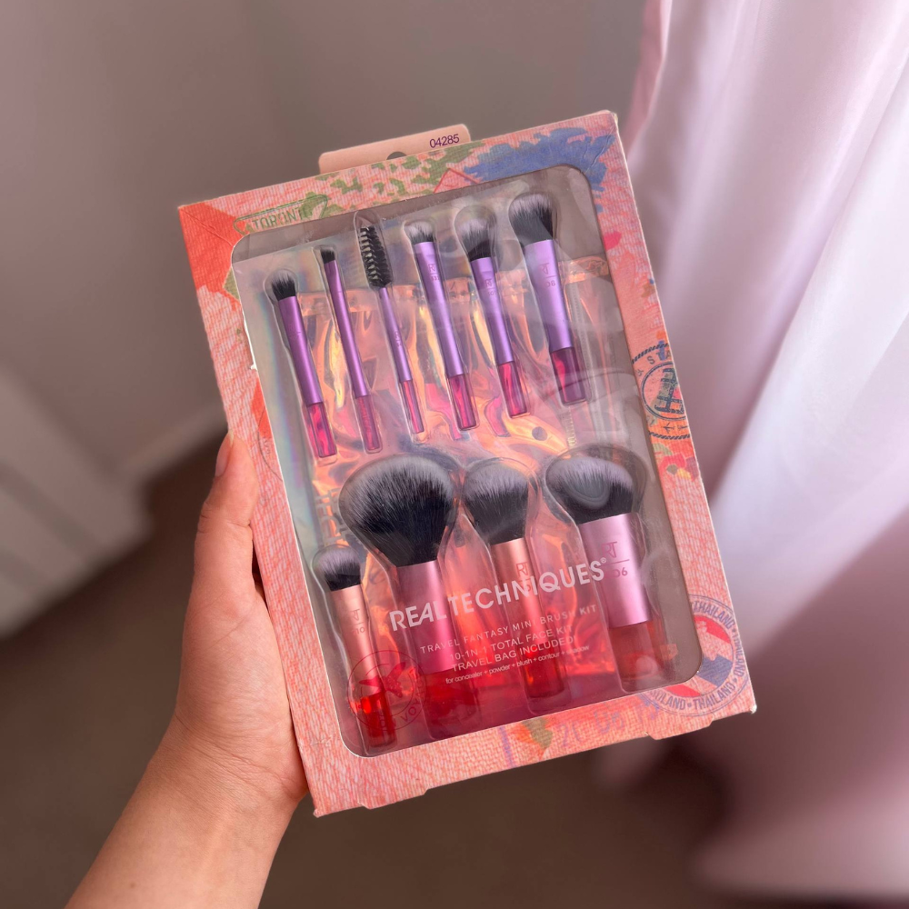 ست برس و پد آرایشی ریل تکنیکس مدل Fantasy Mini Brush بسته 10 عددی 4 ست برس و پد آرایشی ریل تکنیکس مدل Fantasy Mini Brush بسته 10 عددی